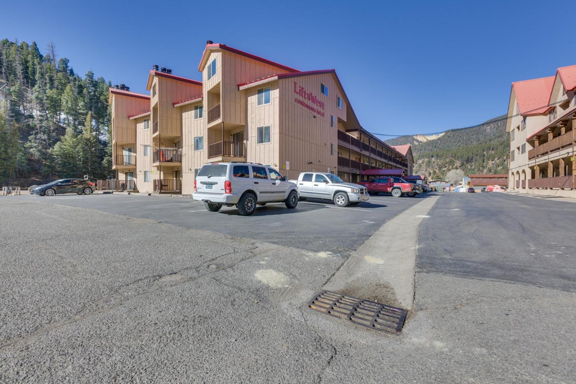 Ski-In Red River Retreat Balcony, Mountain Views! Exterior foto